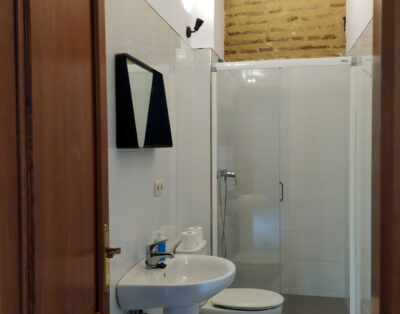 Bonito apartamento con encanto en pleno casco antiguo Ron 2